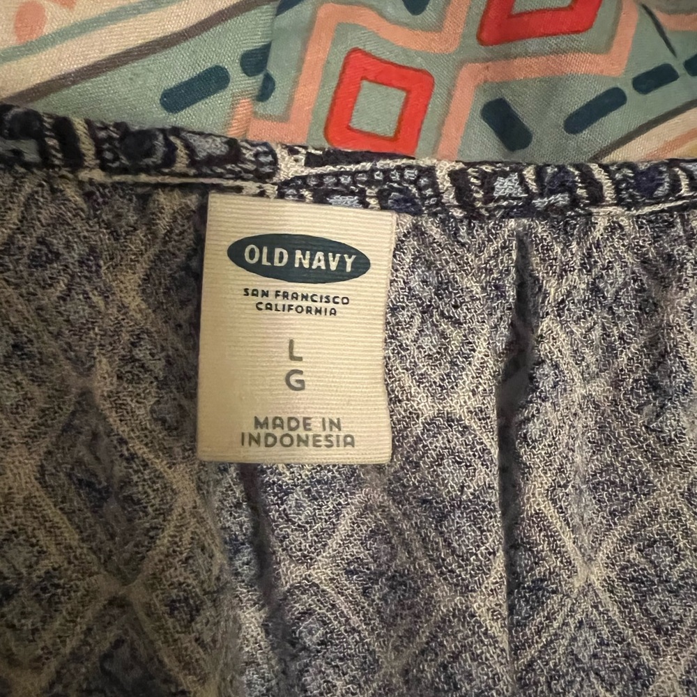 Blue Patterned Top - Picture 4 of 4